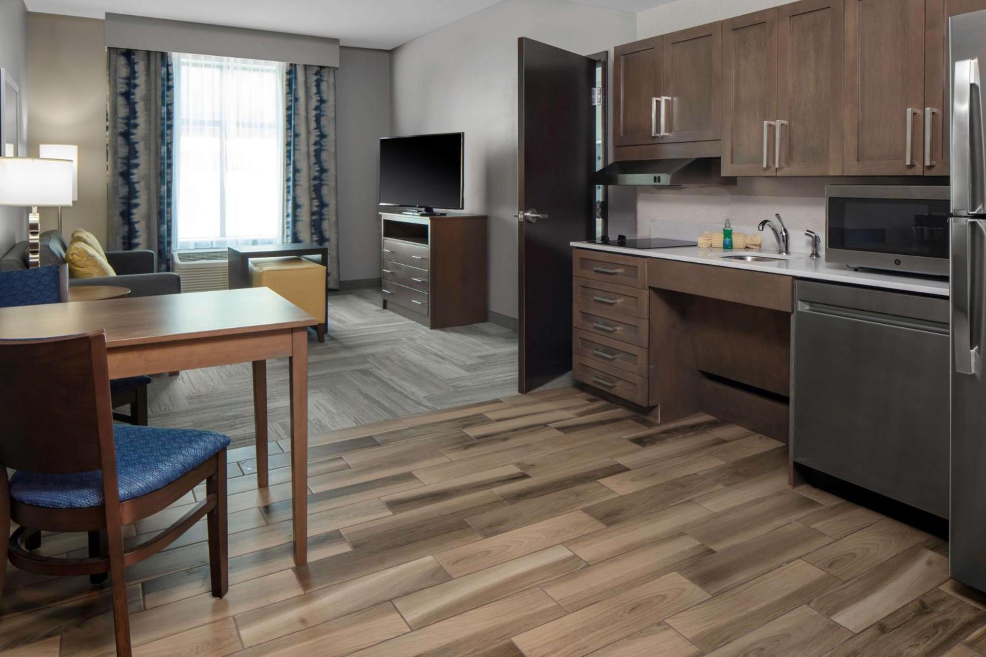 Homewood Suites By Hilton Greensboro Wendover, Nc Екстериор снимка